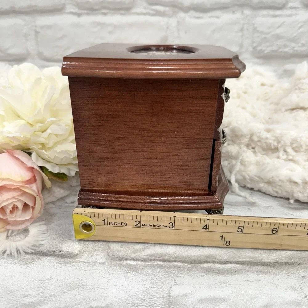 Vtg MeLe Small Wood Claw Foot Jewelry Music Box Stain Glad Flower Pretty Dainty
